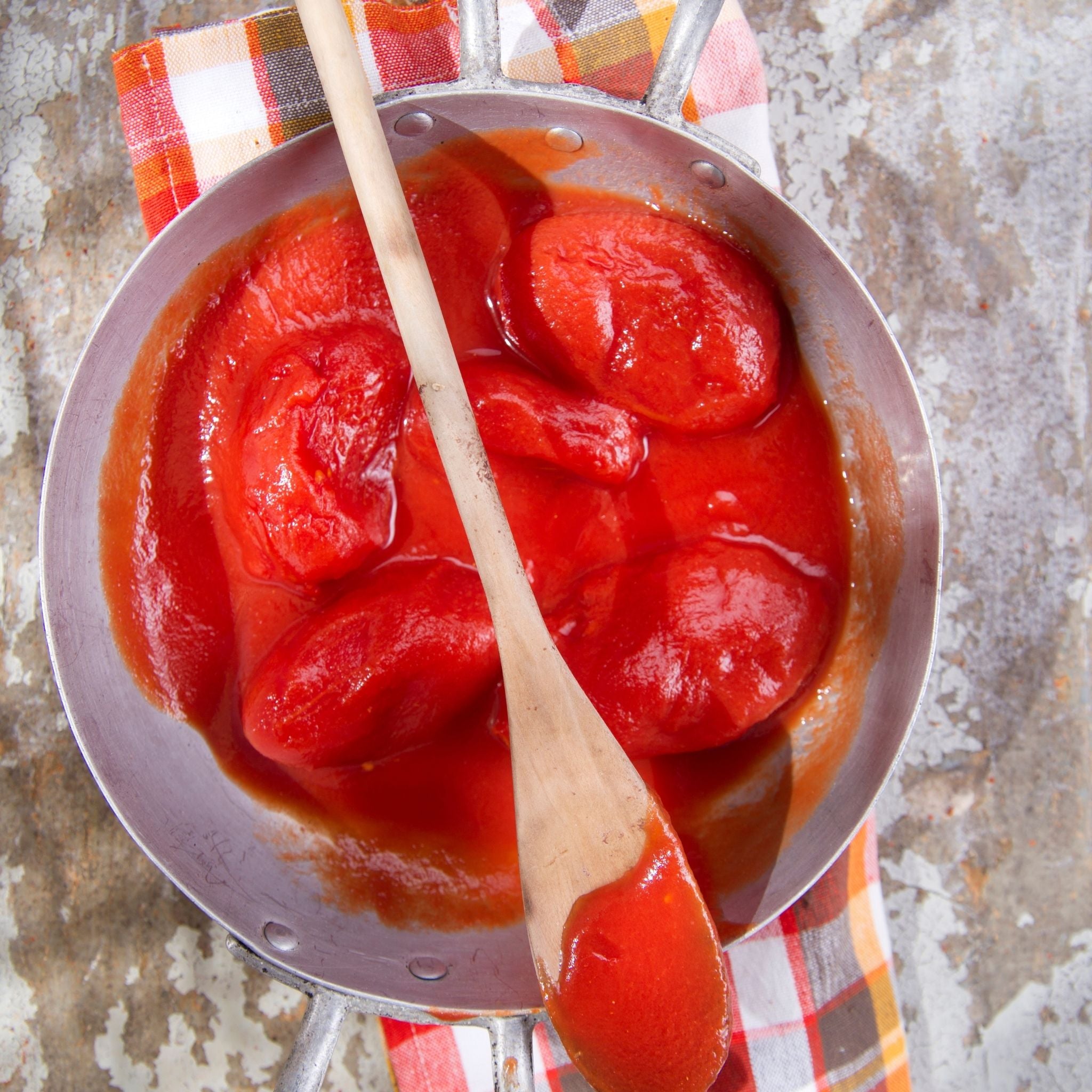 peeled-tomatoes-400g-pantry-essentials.jpg